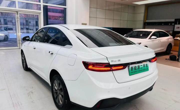 吉利几何 A 2021款 Pro 畅享高维续航版 430KM A430畅行版