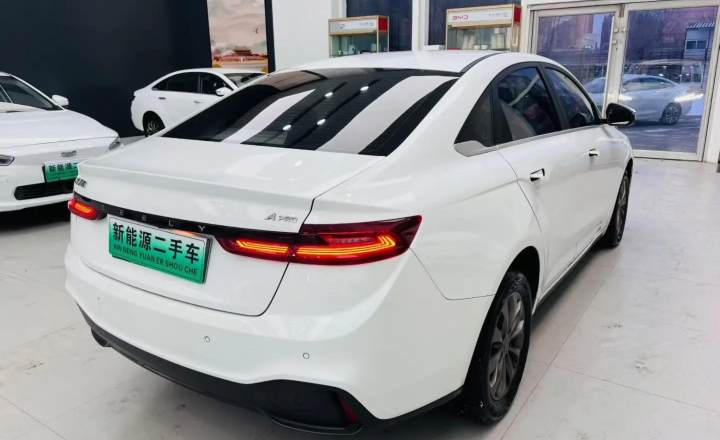 吉利几何 A 2021款 Pro 畅享高维续航版 430KM A430畅行版
