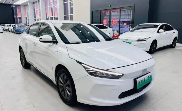 吉利几何 A 2021款 Pro 畅享高维续航版 430KM A430畅行版