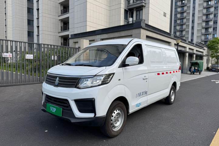 北汽瑞翔 博腾V2 EV 2022款 封窗厢货标准型河南锂动电池