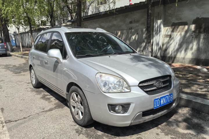 起亚 佳乐 2.0L 7座舒适版