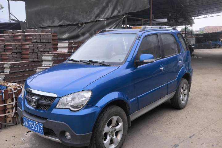 众泰 5008 1.3L 手动豪华型