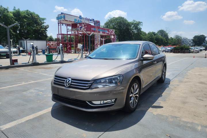 大众 帕萨特 2011款 1.8TSI 自动尊荣版
