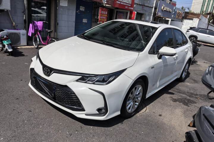 丰田 卡罗拉 1.8L 智能电混双擎 精英版