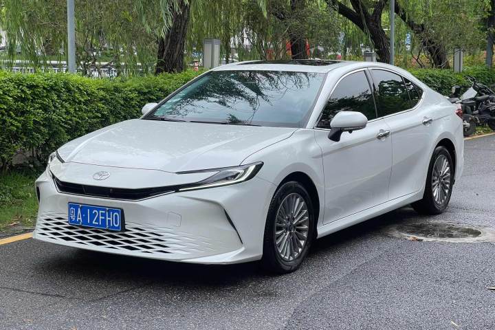 丰田 凯美瑞 双擎 2.0HGVP 豪华版
