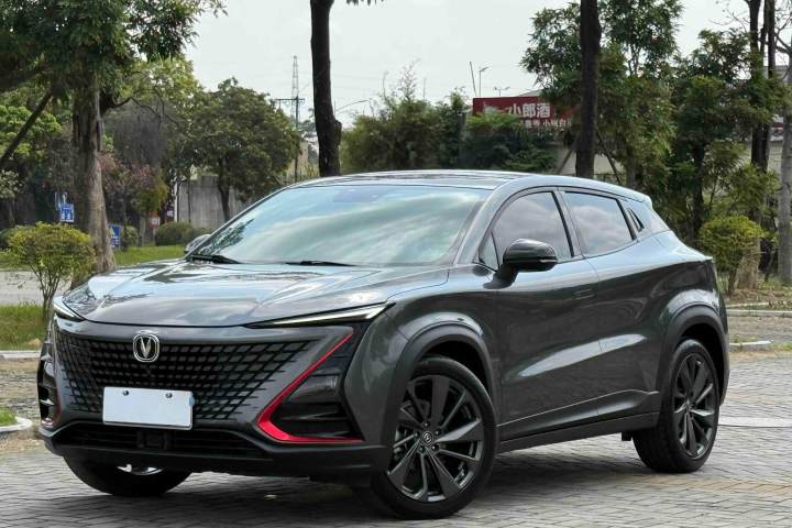 长安 UNI-T 1.5T 尊贵型
