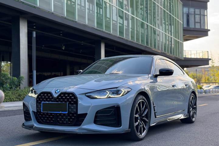 宝马 4系 425i Gran Coupe M运动曜夜套装