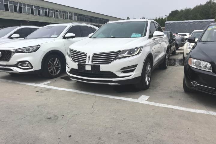 林肯 MKC 2.0T 两驱尊雅版