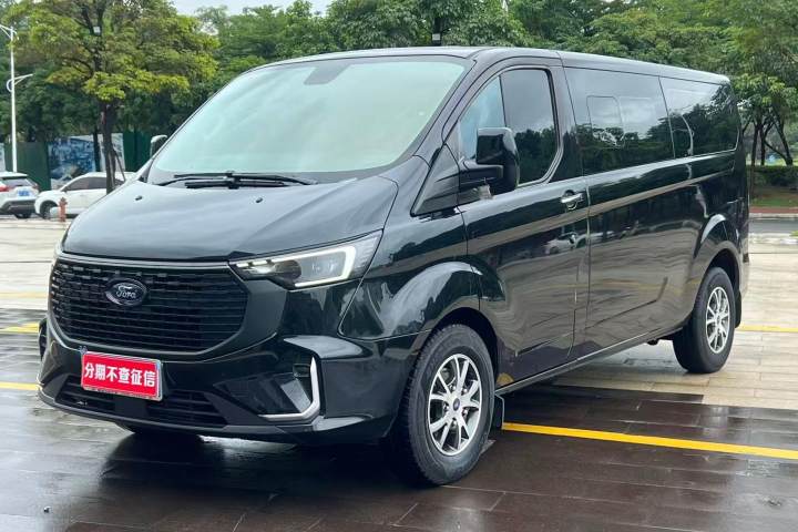 福特 全顺 2.0T柴油自动商旅型中轴低顶7/8/9座