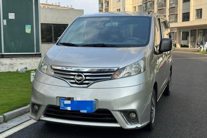 日产 NV200 1.6L CVT尊享型