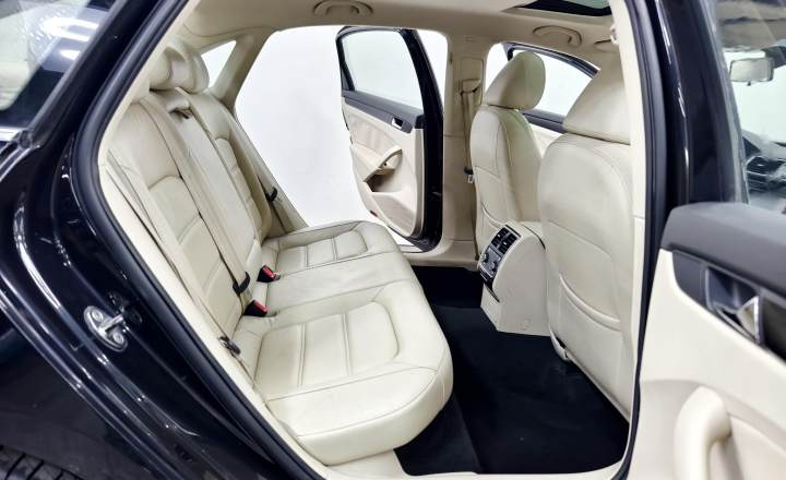 大众 帕萨特 2013款 1.8TSI DSG尊荣版