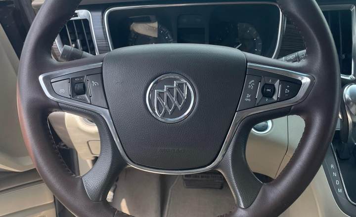 别克 GL8 2013款 3.0L XT豪华商务旗舰版