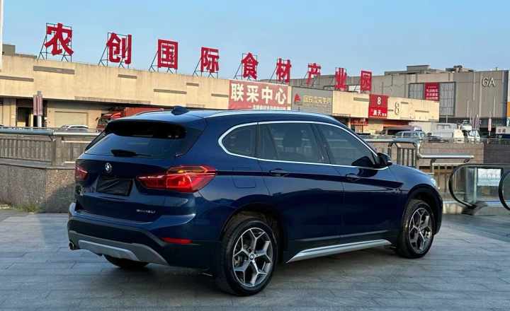 宝马 X1 2018款 sDrive18Li 尊享型