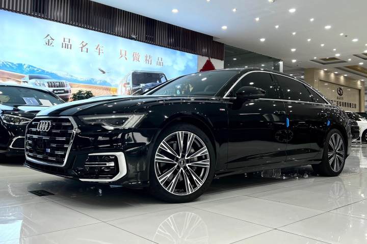 奥迪 A6L 改款 45 TFSI quattro 臻选动感型