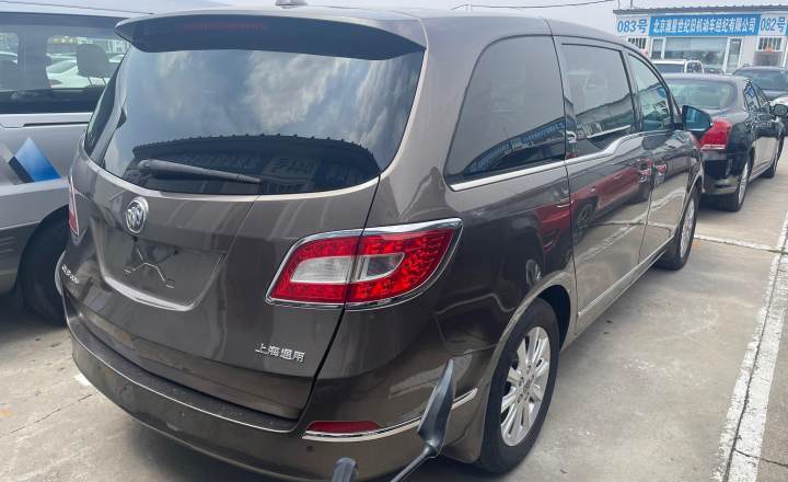 别克 GL8 2013款 3.0L XT豪华商务旗舰版