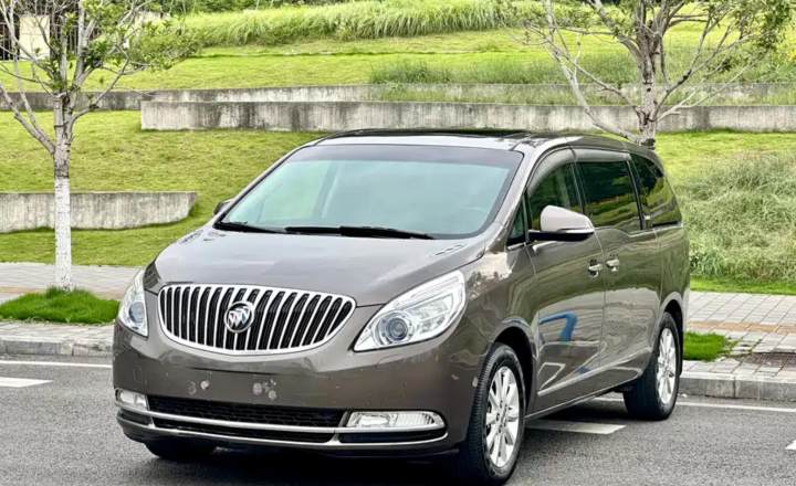 别克 GL8 2011款 3.0L XT豪华商务旗舰版