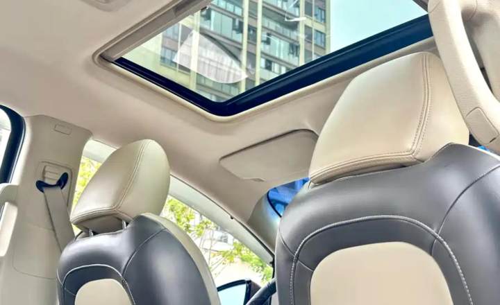 别克 GL8 2011款 3.0L XT豪华商务旗舰版