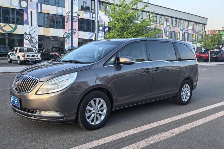 别克 GL8 2.4L CT豪华商务舒适版