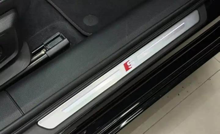 奥迪 A6L 2024款 45 TFSI 臻选动感型