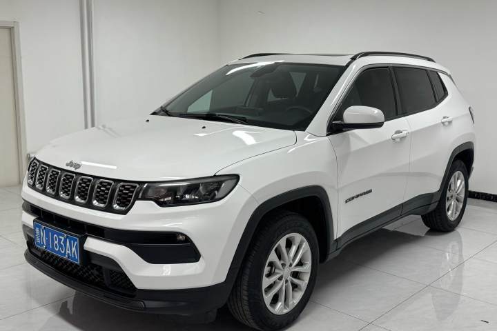 Jeep 指南者 220T 自动领先版