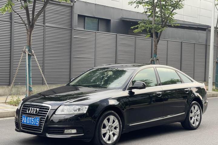 奥迪 A6L 2.4L 豪华型