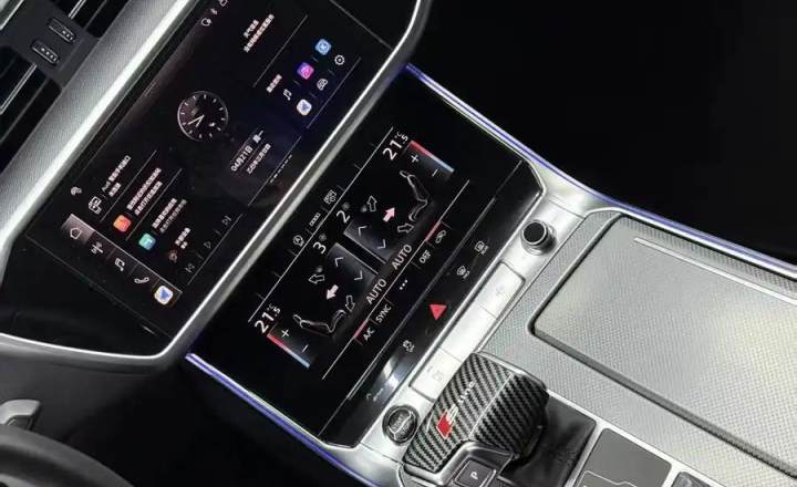 奥迪 A6L 2024款 45 TFSI 臻选动感型