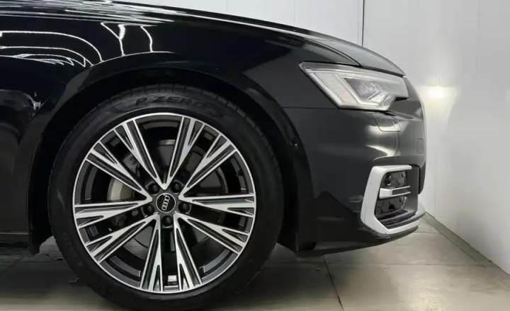 奥迪 A6L 2024款 45 TFSI 臻选动感型