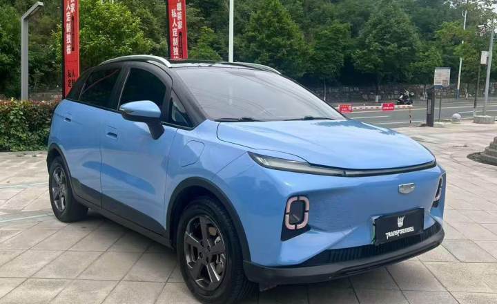 吉利几何 E萤火虫 2022款 401KM 玲珑虎 4座