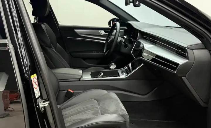 奥迪 A6L 2024款 45 TFSI 臻选动感型