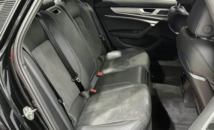 奥迪 A6L 2024款 45 TFSI 臻选动感型