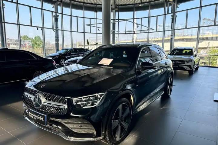 奔驰 GLC 2022款 改款 GLC 300 L 4MATIC 豪华型