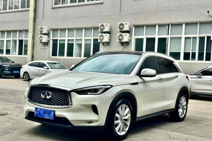 英菲尼迪 QX50 2.0T 四驱智能版