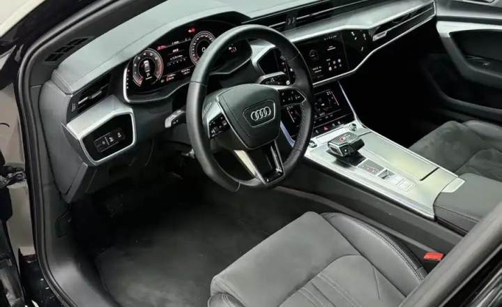奥迪 A6L 2024款 45 TFSI 臻选动感型
