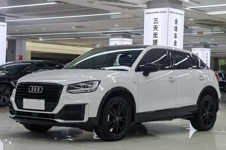 奥迪 Q2L 2021款 35 TFSI 进取动感型