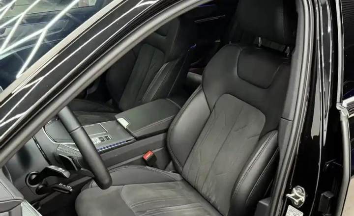 奥迪 A6L 2024款 45 TFSI 臻选动感型