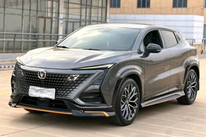 长安 UNI-T 1.5T 运动版 尊贵型