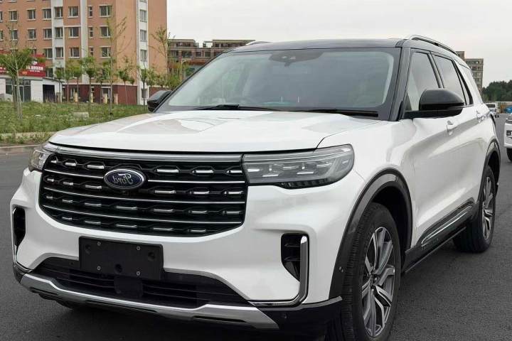 福特 探险者 2023款 EcoBoost 285 四驱钛金版 6座