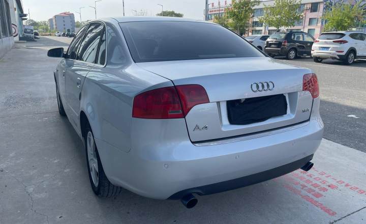 奥迪 A4 2006款 1.8T 豪华型