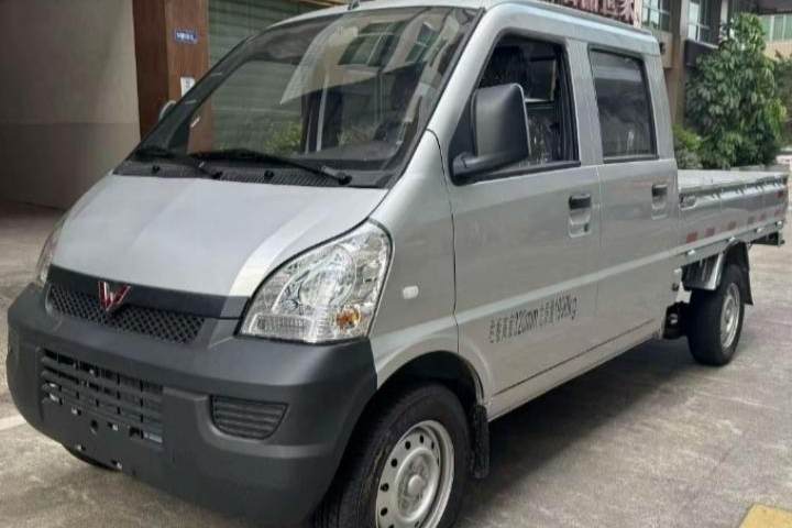 五菱汽车 五菱荣光小卡 1.5L双排基本型L3C