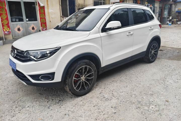 一汽 森雅R7 1.6L 手动智能型