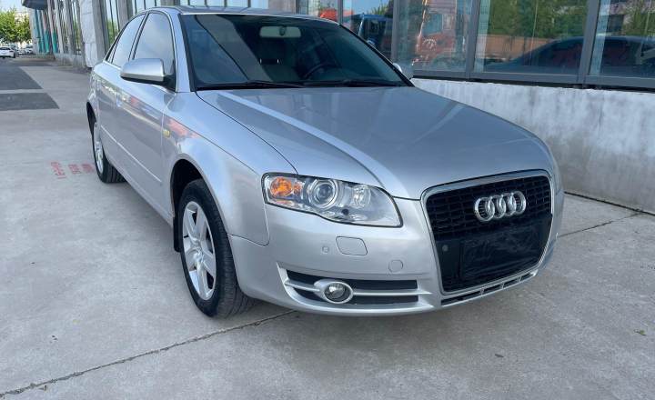 奥迪 A4 2006款 1.8T 豪华型