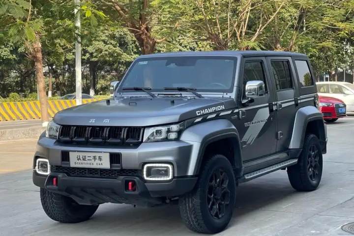 北京越野 BJ40 2022款 2.0T 自动四驱环塔冠军版