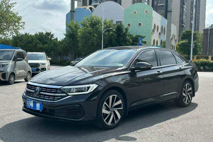 大众 速腾 2025款 300TSI DSG卓越版
