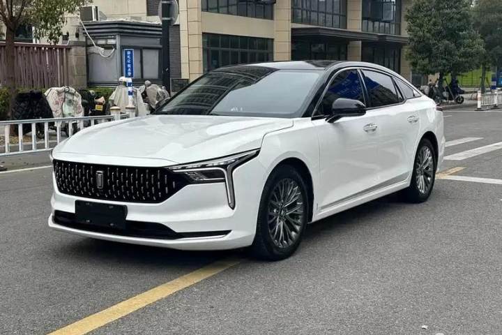 奔腾 B70 2022款 第三代 1.5T 自动乐享型