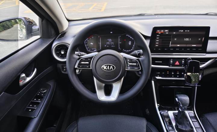 起亚 K3 2019款 1.5L CVT新锐版