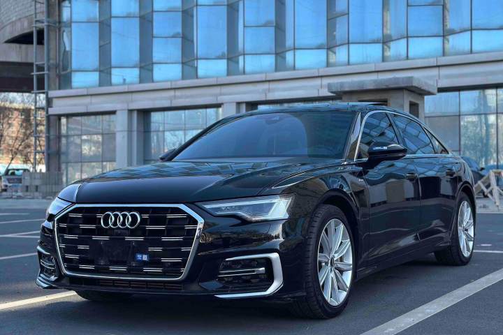 奥迪 A6L 45 TFSI 臻选动感型
