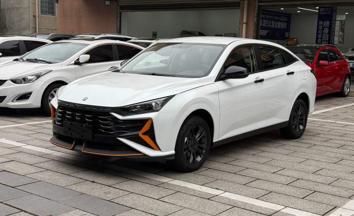 东风风神 奕炫 2024款 1.5L 自动劲速版