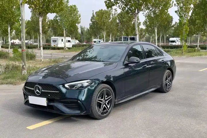 奔驰 C级 2024款 C 260 L 皓夜运动版