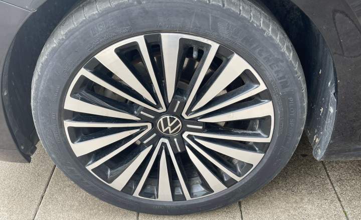 大众 帕萨特 2021款 330TSI 豪华版