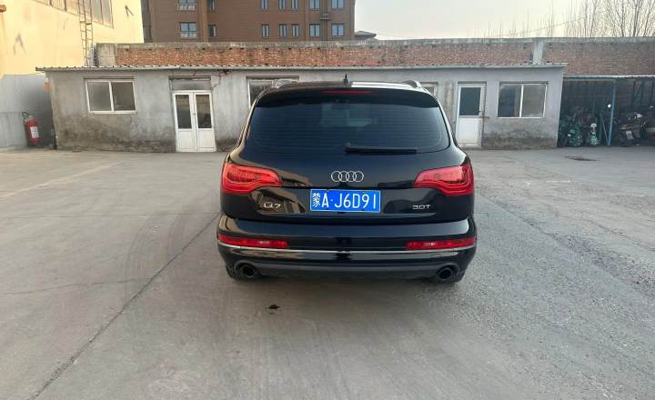 奥迪 Q7 2011款 3.0 TFSI 技术型(245kW)